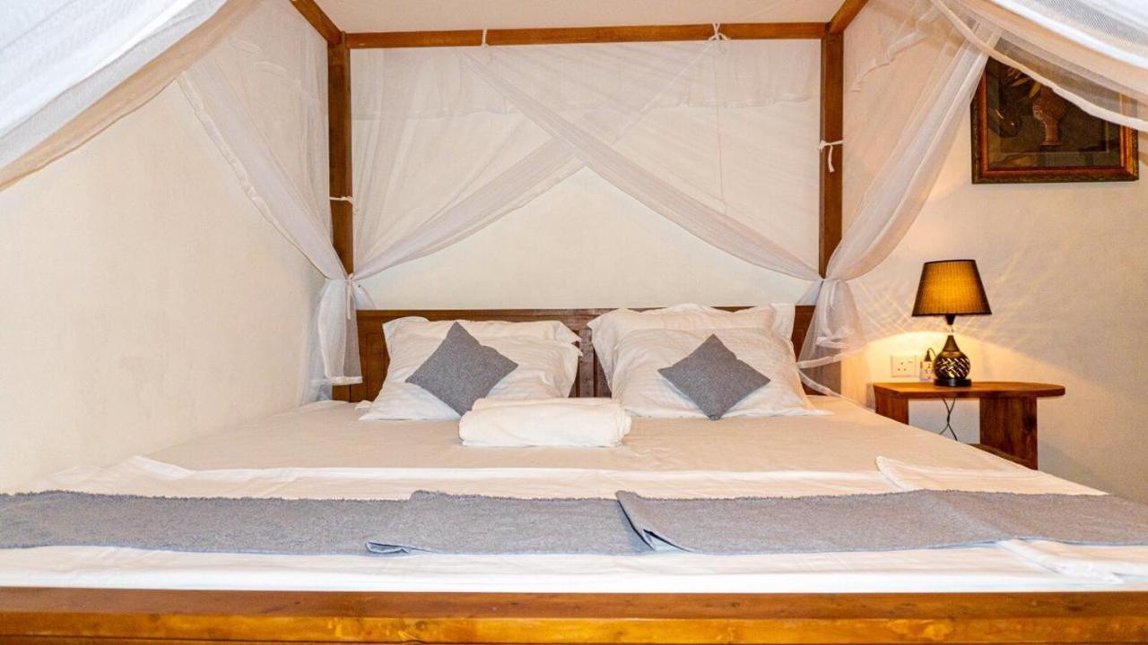 Ostello Surf Resort Ahangama Kültér fotó
